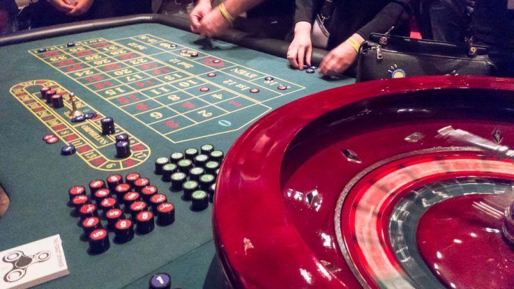 پاکستان میں Lucky Slots RICH 888 کا آن لائن کیسینو سیکشن کھولیں۔